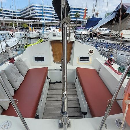 Experience On A Sailboat To Sleep Hotell Sant Adrià de Besòs Exteriör bild